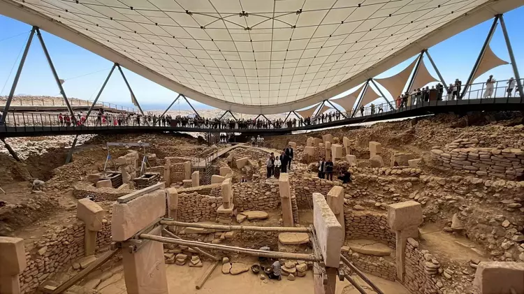 Göbeklitepe'de Neolitik Çağ'ın ritüellerine ışık tutacak insan heykeli bulundu