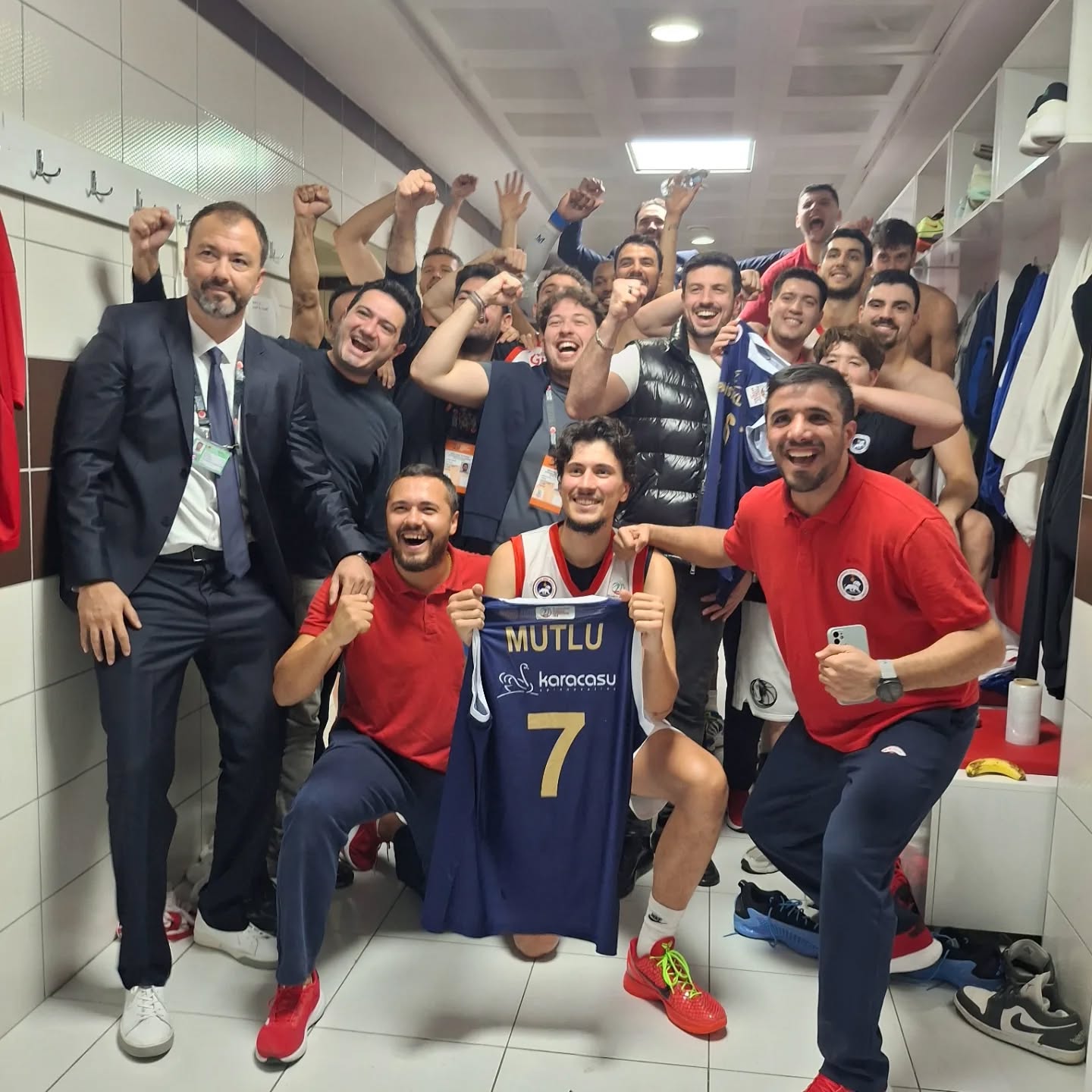 572125617 18314363806220817 2592017302045152533 N