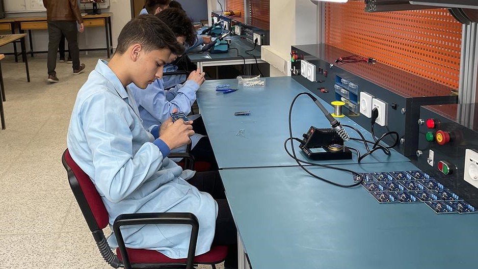 Meslek Lisesi Aa 1820974