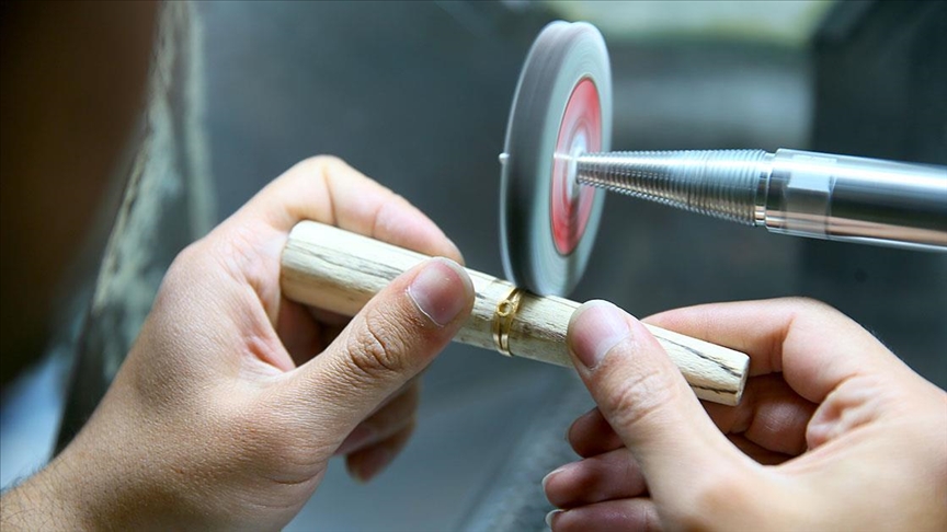 Thumbs B C 2D87A5972F66Befc620Dd0E3Dd8302Ea