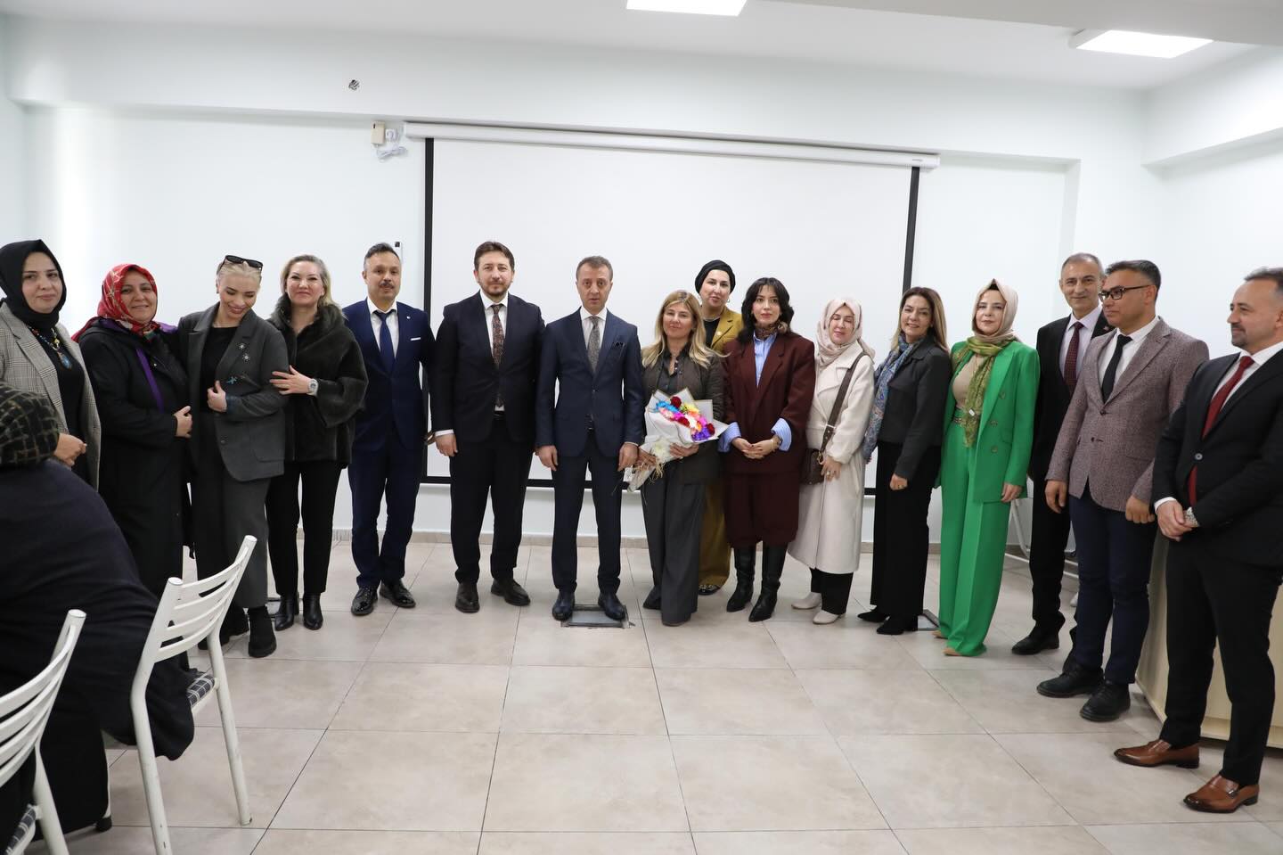 603068413 18188615911342651 5780778019574690363 N