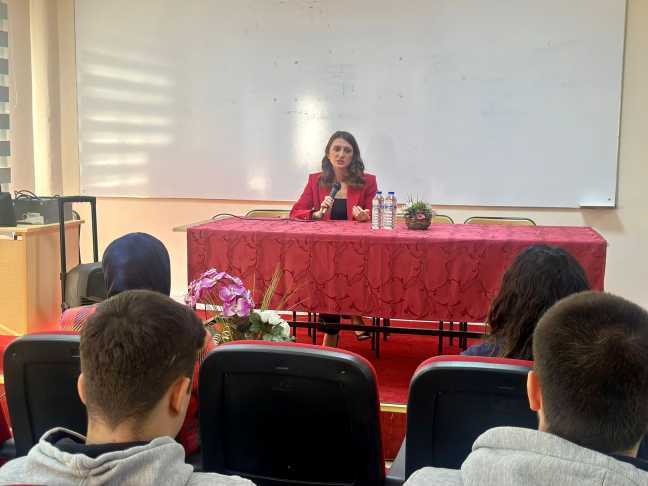 G7 Kmuil X E A A L T J I