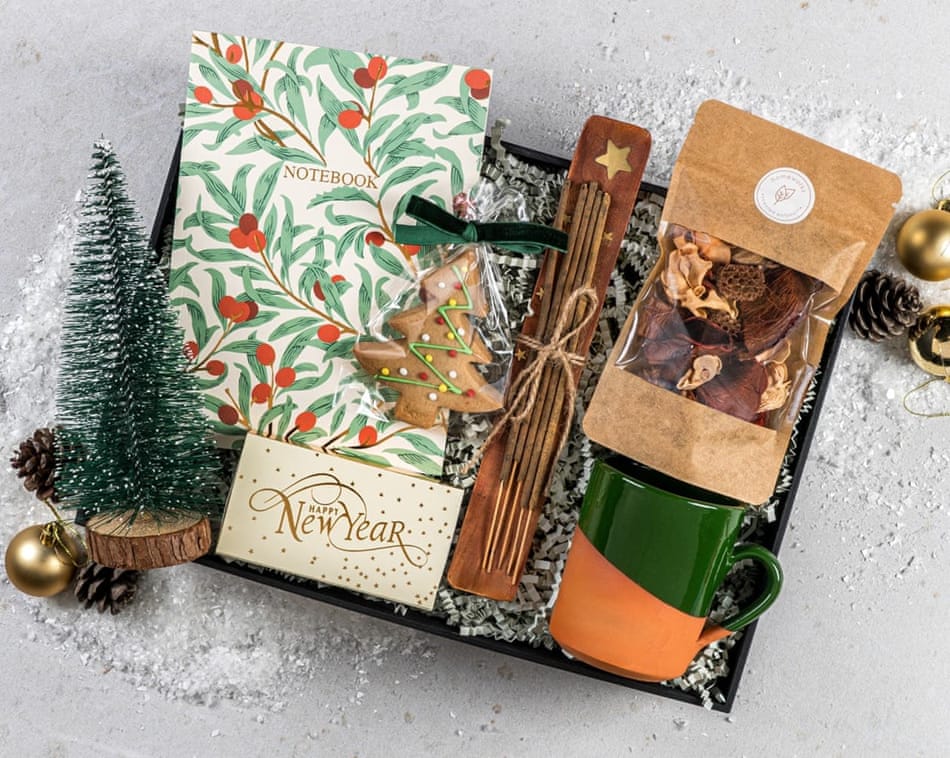 Naturel Yilbasi Hediye Kutusu 19585