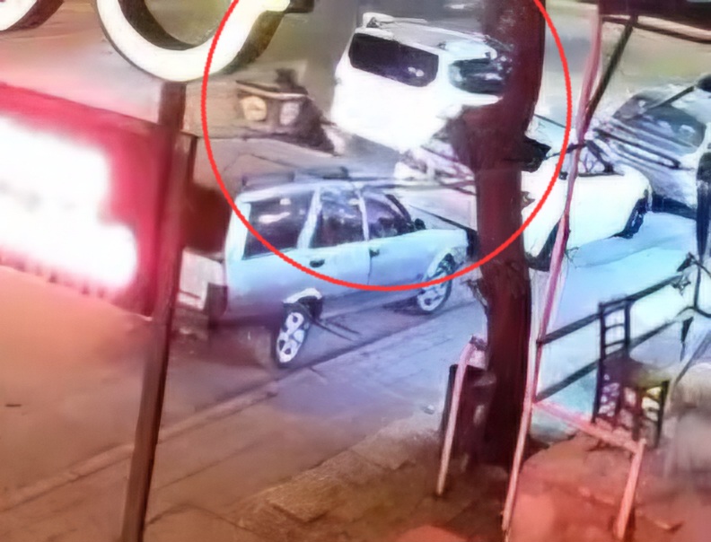 T R A F I K K A V G A S I N D A M O T O K U R Y E B I C A K L A N A R A 1042759 309430