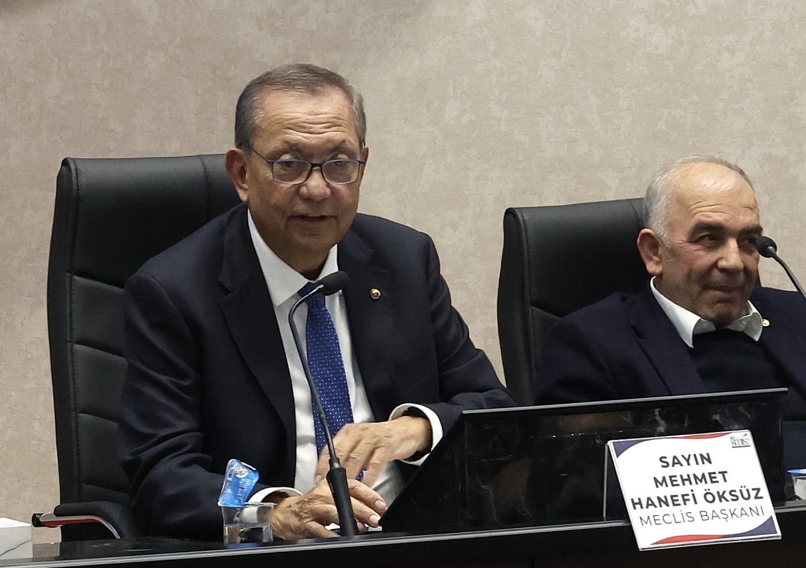 B73A27De 6E8A 493B 9154 3D43B694D2E1