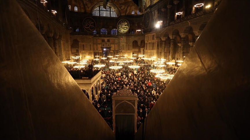 Thumbs B C Fc6C4Db3E528F07F09D424A4B7272E37