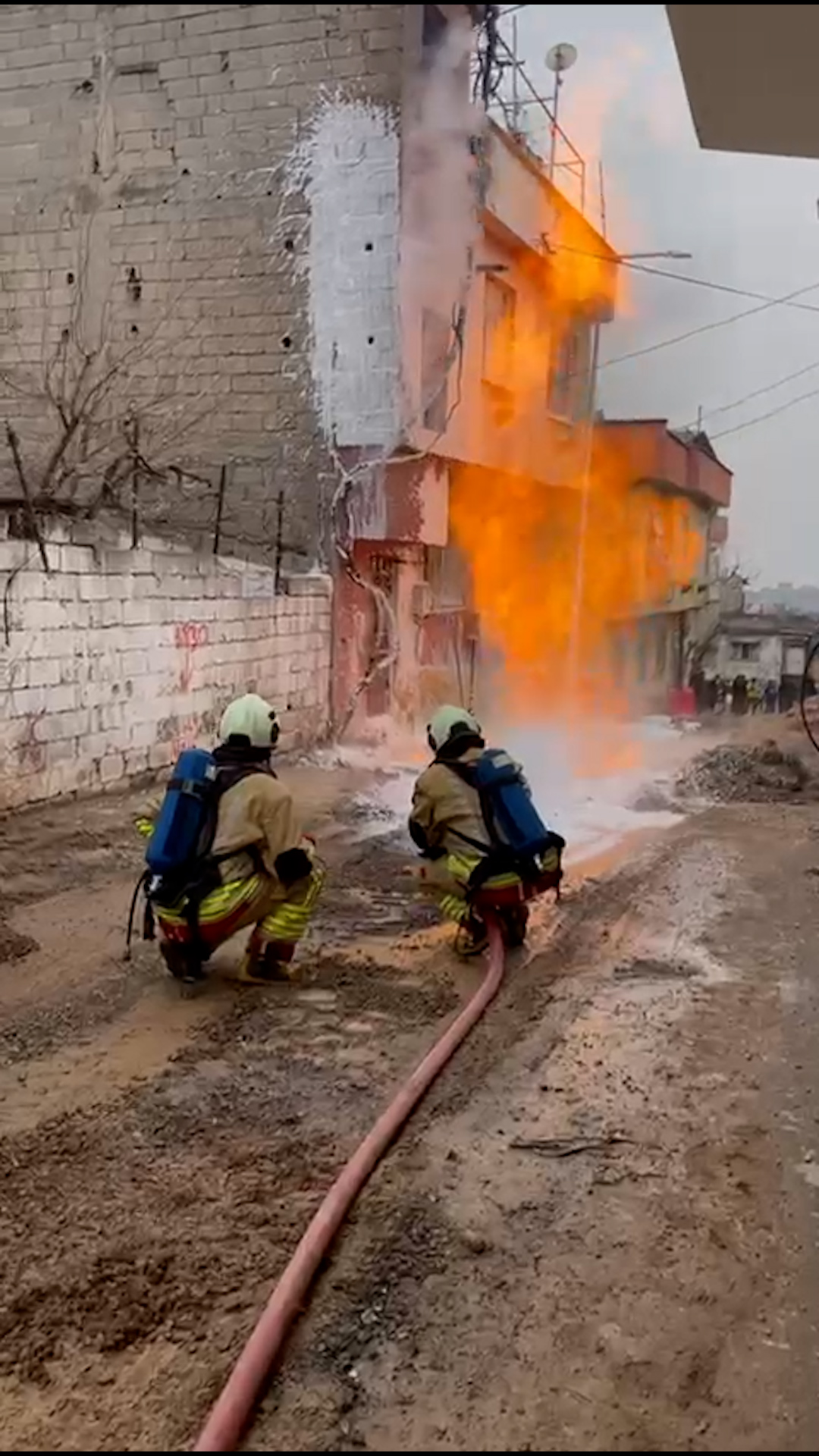 Whatsapp Video 2026 01 29 At 15.26.47 (1).00 00 13 27.Still005