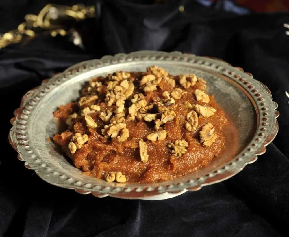 20190506152244969 Cevizli Kirma Tatlisi 1