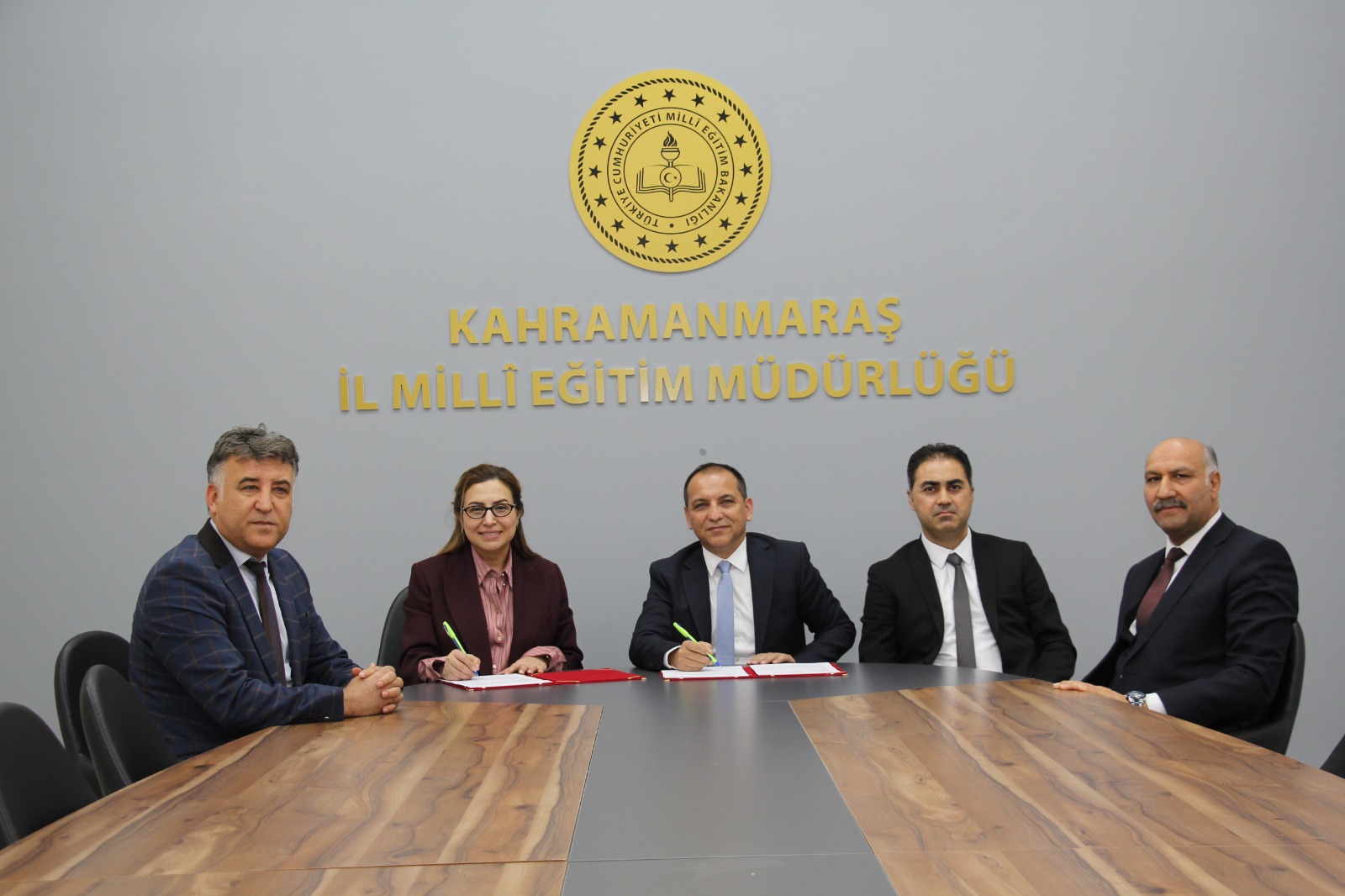 H A Kxk U J Ww A I Fxeh