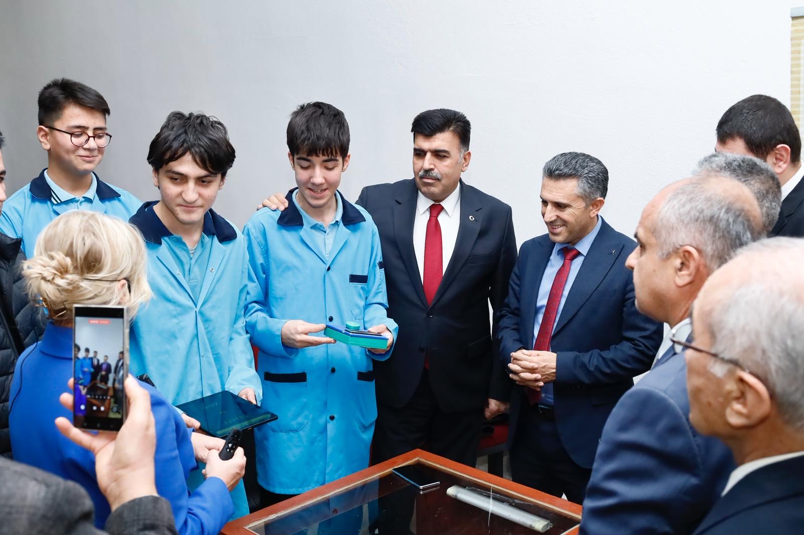 H Aa Asnxao A A J W50