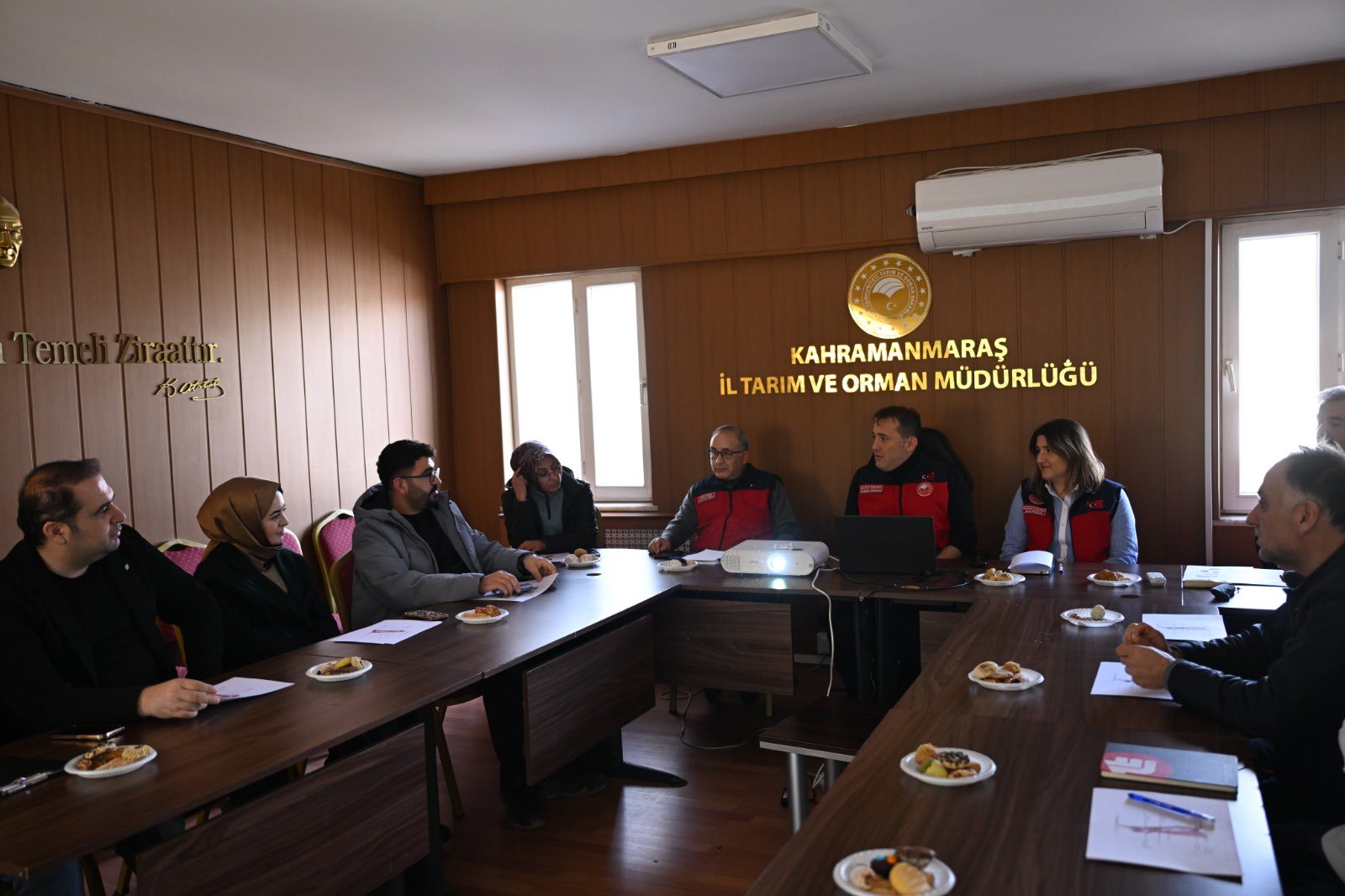 H Aedvo6 Ww A A Rs Cr