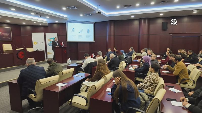 Gaziantep'te gazetecilere yapay zeka ve dijital habercilik eğitimi verildi