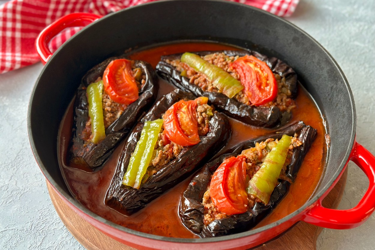 Tencerede Karniyarik Tarifi