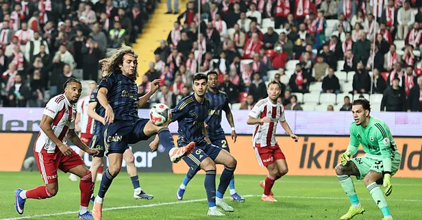 Fenerbahçe 2-0'dan Döndü Ama Kazanamadı!
