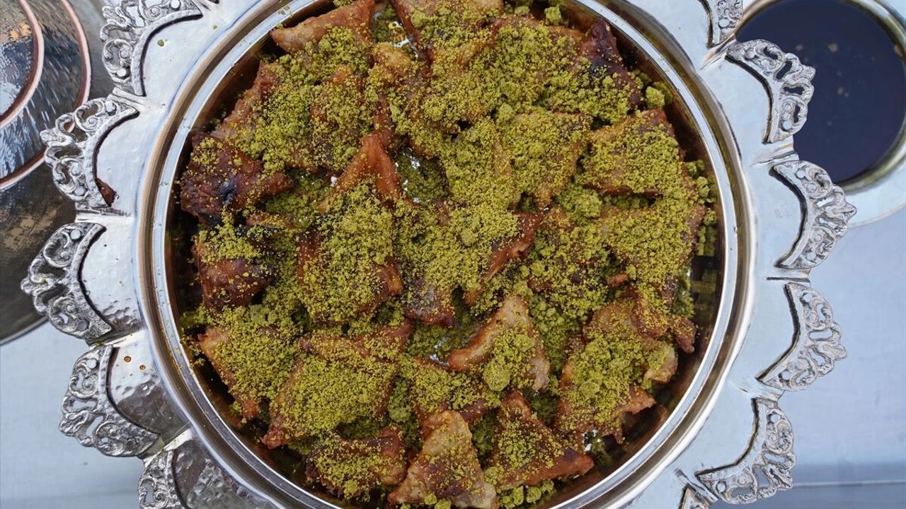 A A 20260222 40635515 40635512 M E M L E K E T S O F R A S I C U L L A M A-1