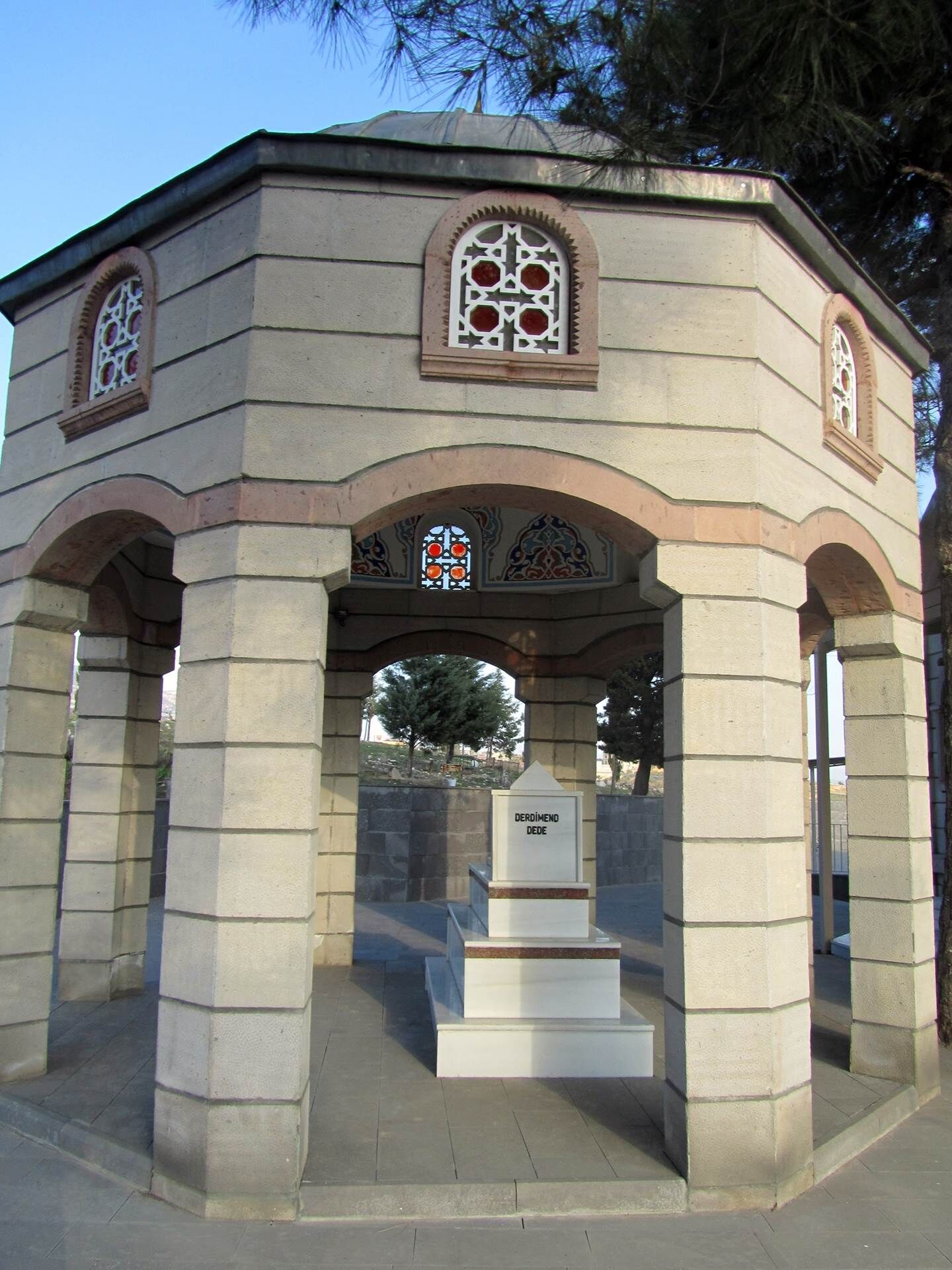Derdimend Dede Turbesi 2