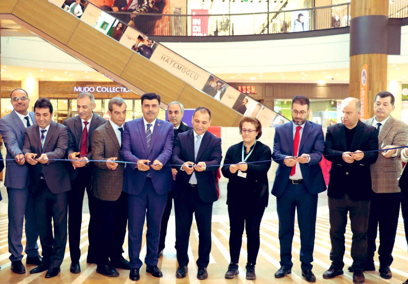 H C Zr1Uy X M A A M Xe B