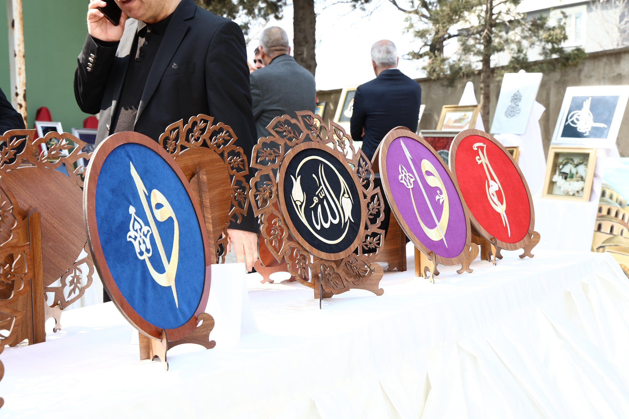 H D T4E L O X Y A A Jp B