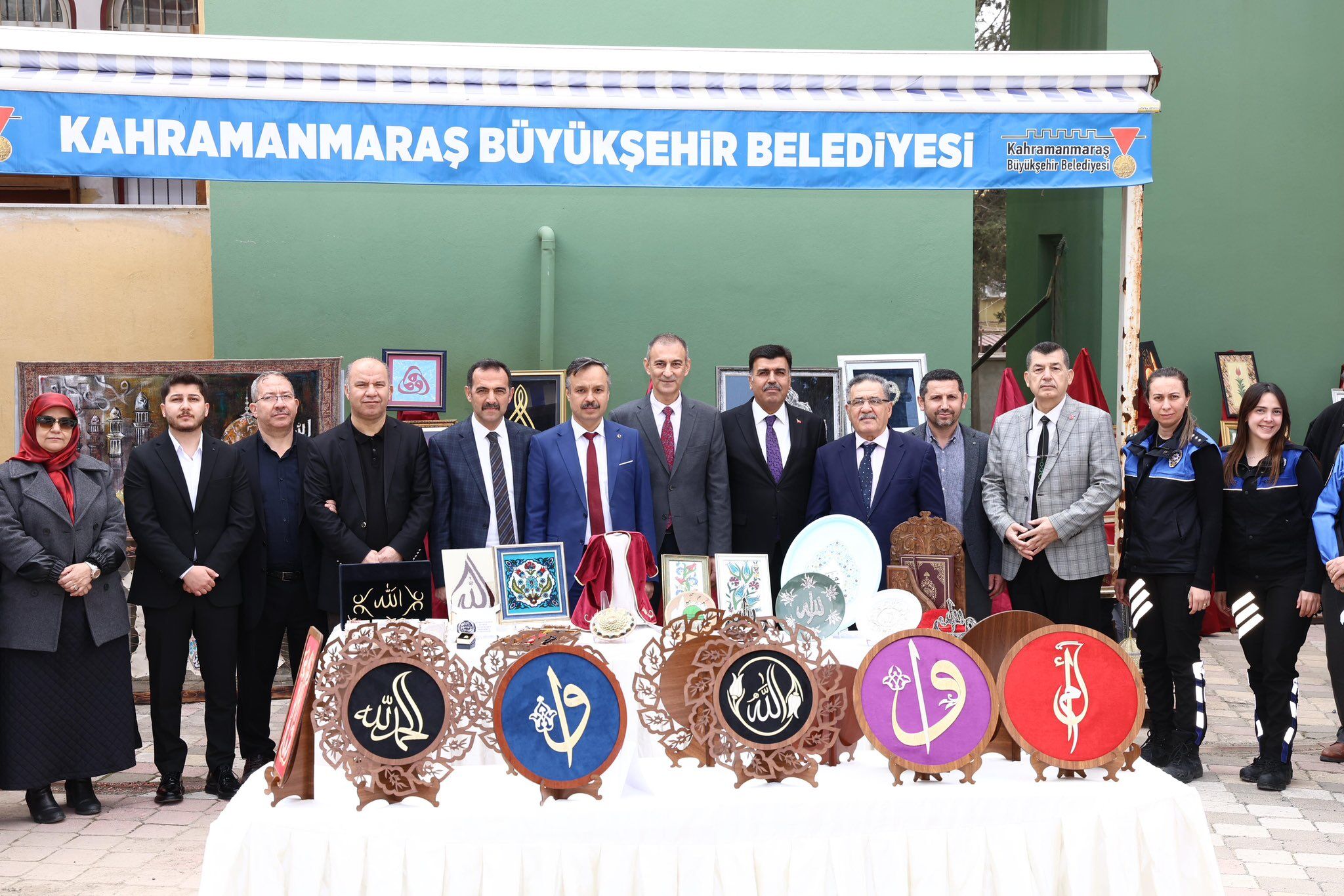 H D T4Fw Z Xs A A J3W3