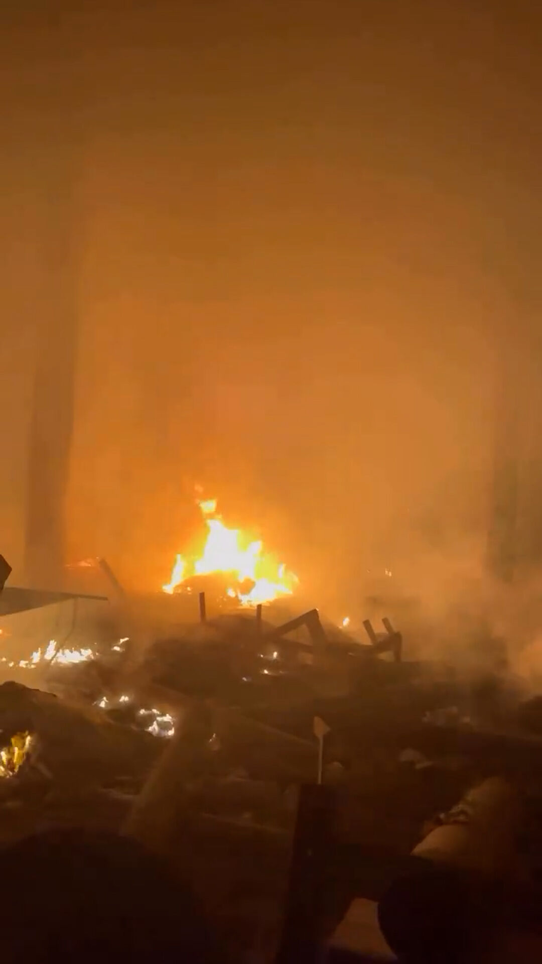 Sequence 01.00 00 11 08.Still001