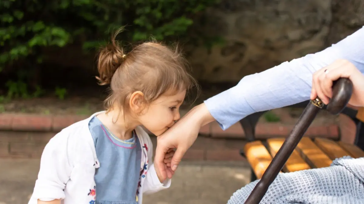 T25 Bayramlarda El Opme Gelen 438