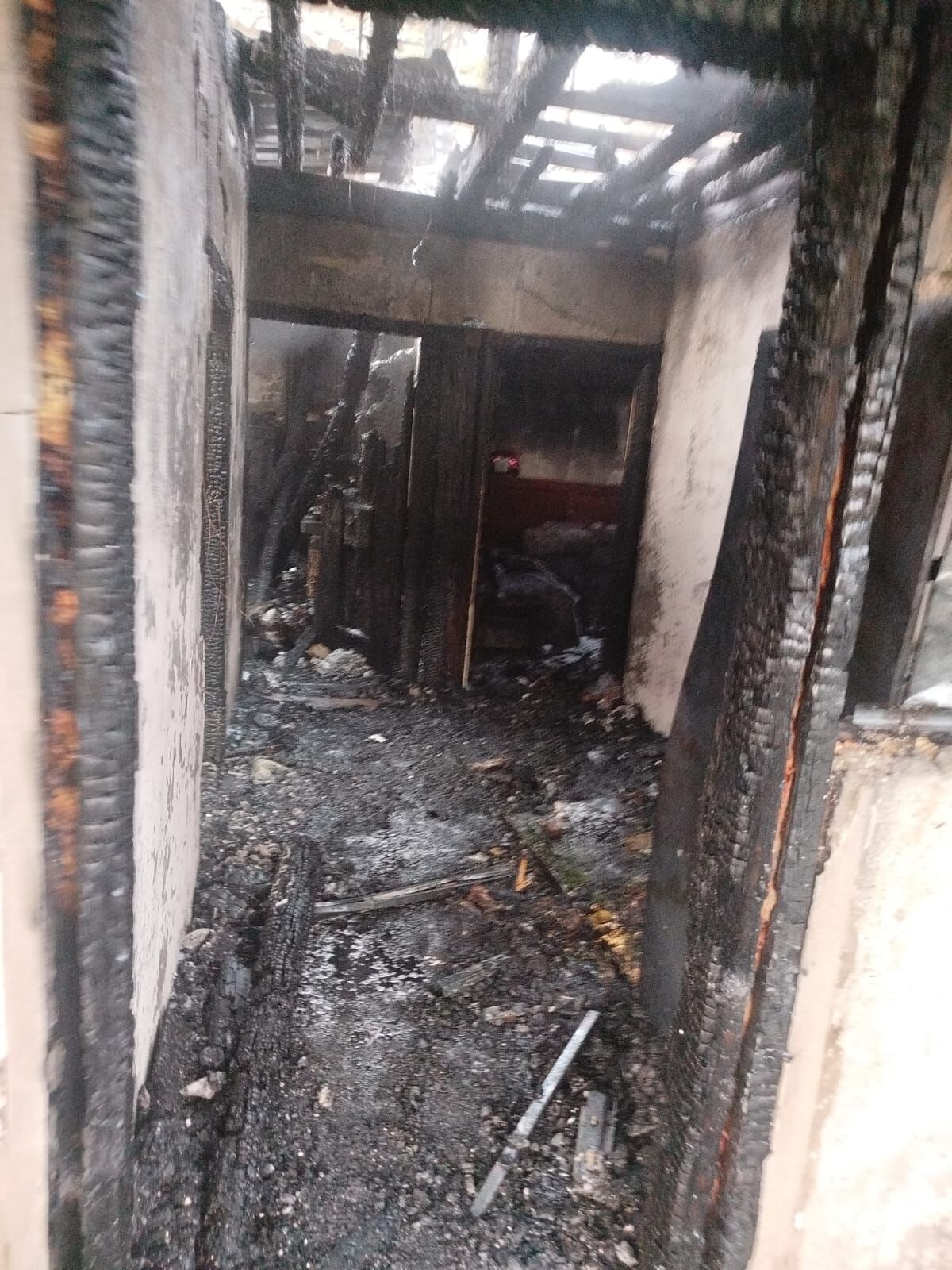 E V I N D E C I K A N Y A N G I N D A H A Y A T I N I K A Y B E T T I 1268969 377650