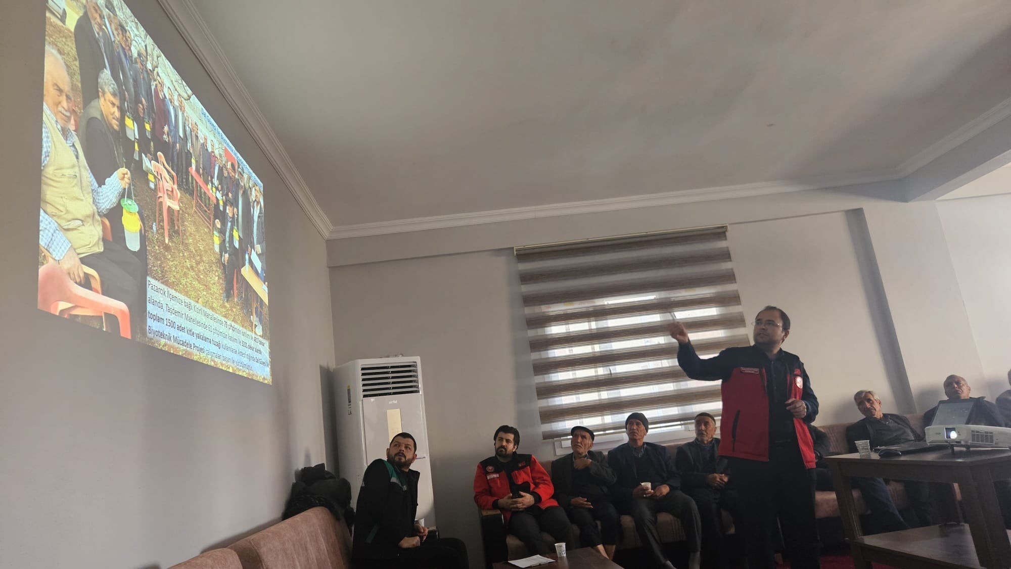 H E0W3N3A4 A A V Bi R