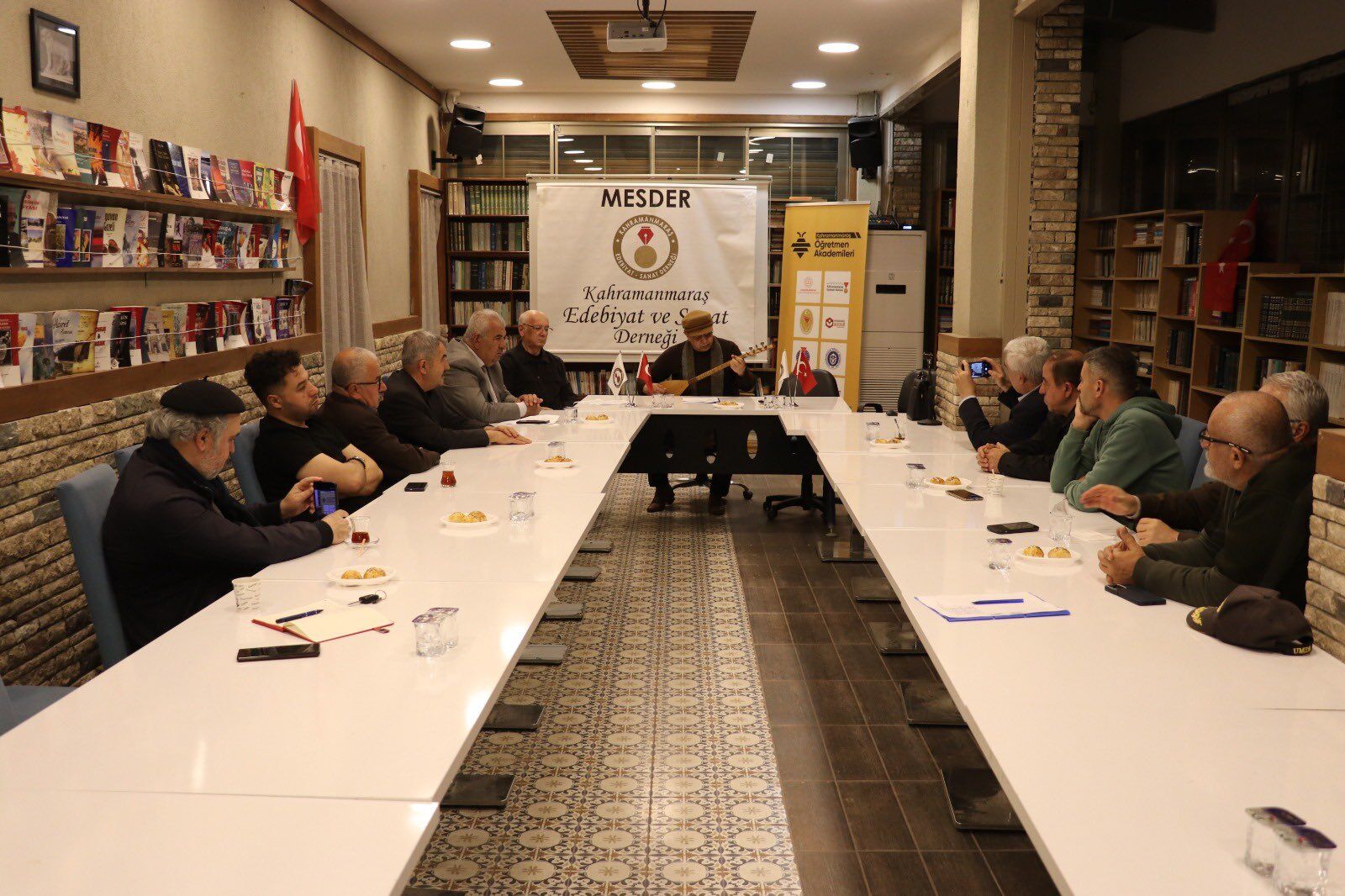 H E9B W M X U A A N Ml3