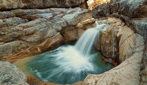 Her Mevsimde Ayri Renk Galgamac Selalesi H17032 938Ec-1