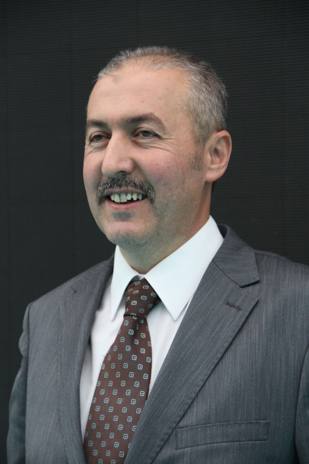 Ali Büyükçapar Kimdir?