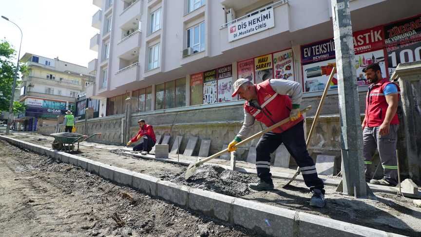 Cahit Zarifoğlu Caddesi (12)