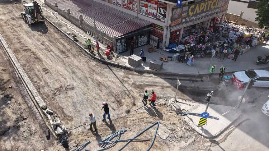Büyükşehir, Cahit Zarifoğlu Caddesi’nde Kapsamlı Yenileme Çalışması Başlattı