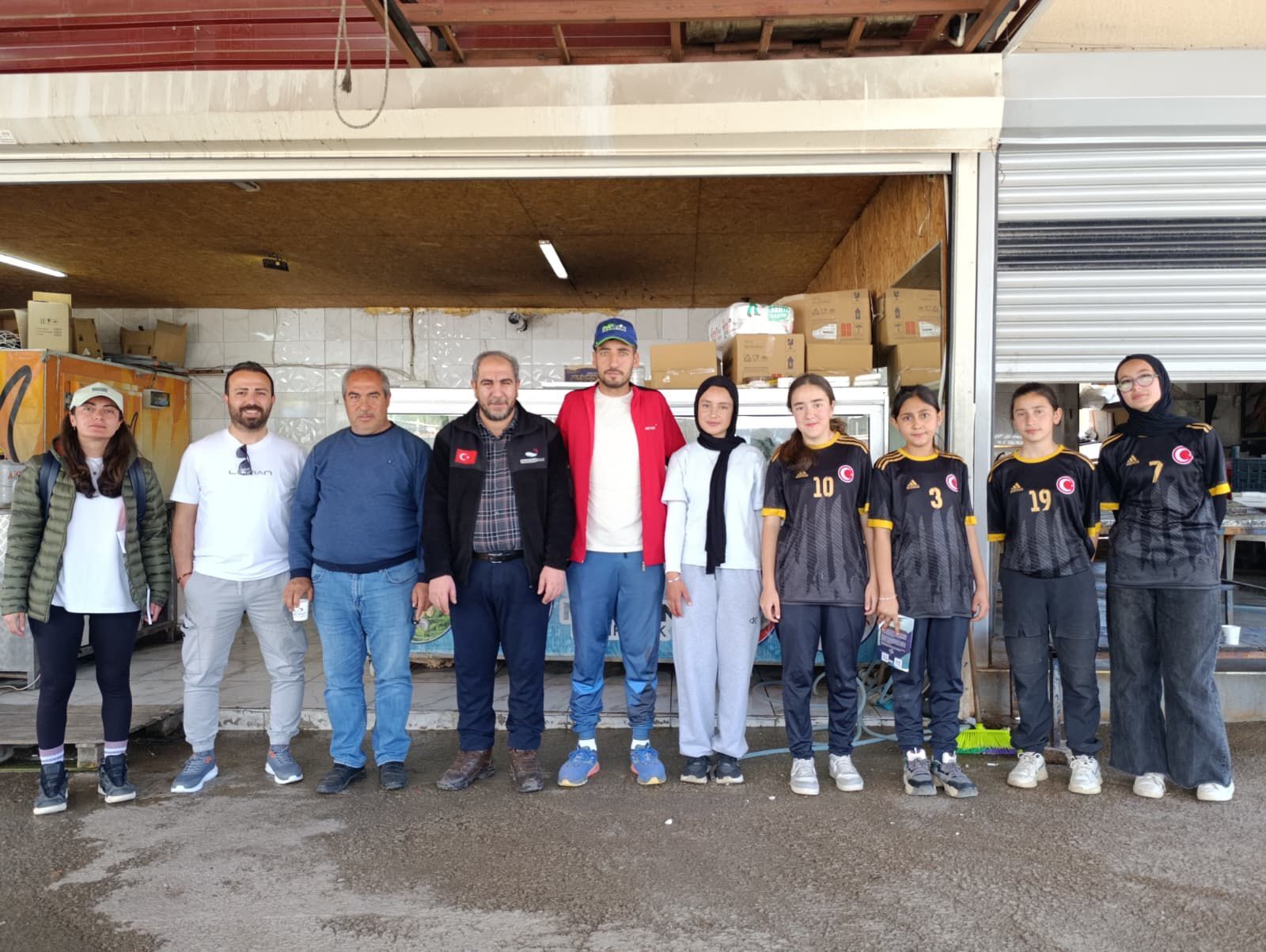 Merdan Balık Evi’nden kırsaldan gelen Bocce takımına tam destek