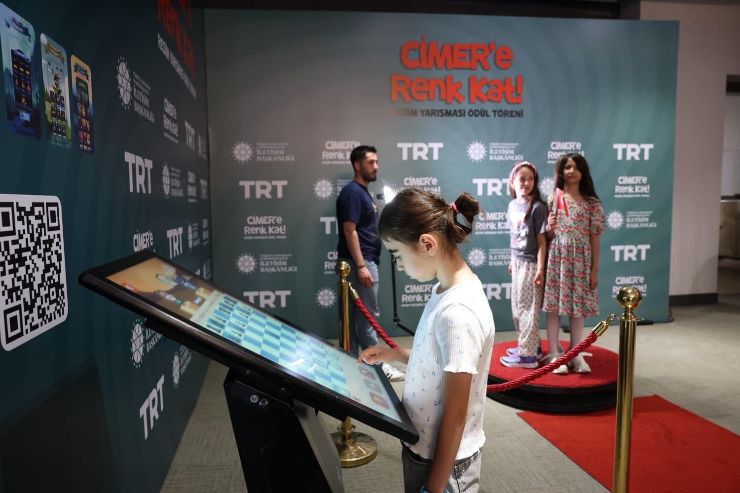 13 C İ M E Re Renk Kat Resim Yarışması Ödül Töreni