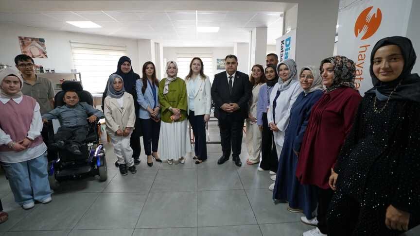 Engelsiz Yasam Merkezi Yil Sonu Sergisi 18