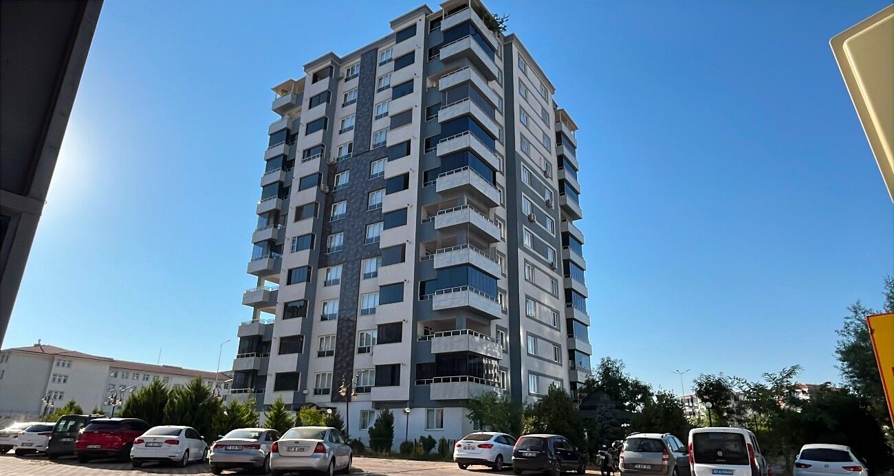 Gaziantep’te Asansörde Sıkışan Yaşlı Kadın Hayatını Kaybetti