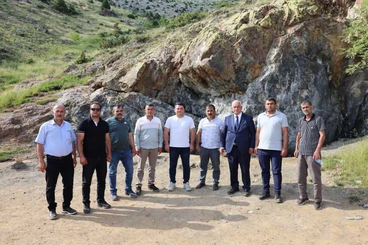 Göksun'da Yıllardır Beklenen Yol İçin İlk Kazma Vuruldu