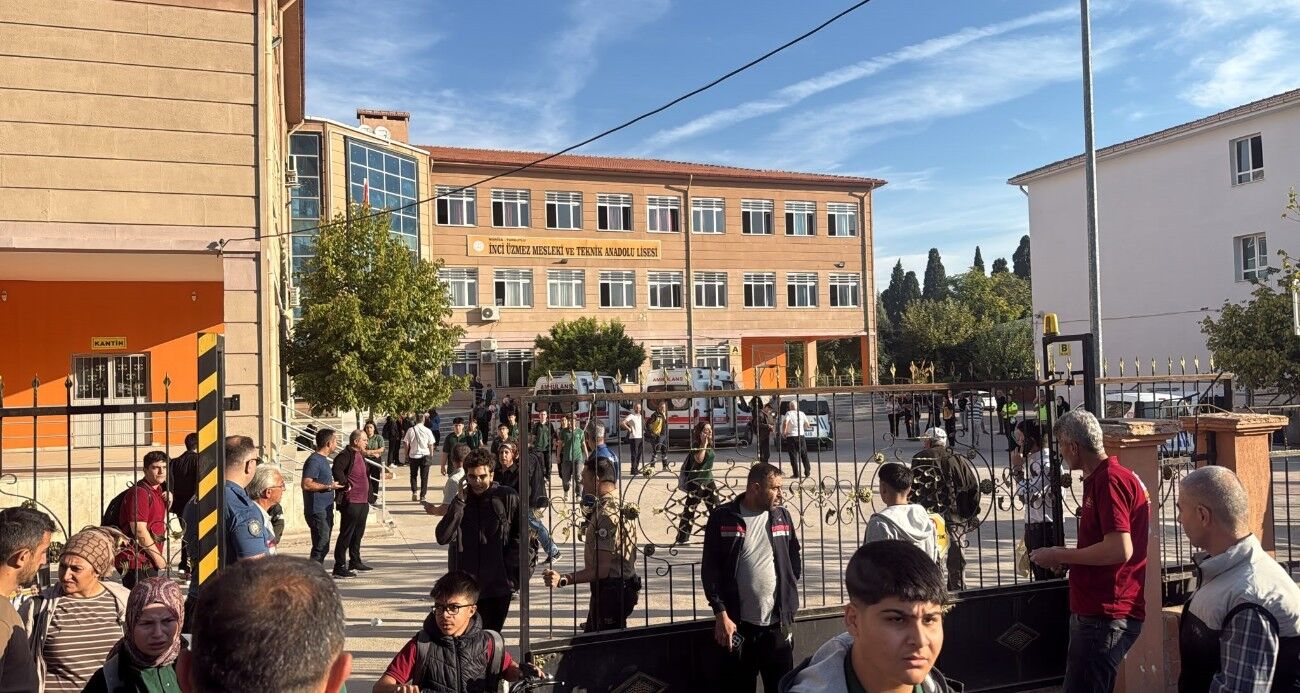 Turgutlu’da okul önünde silahlı saldırı: 10 öğrenci yaralandı