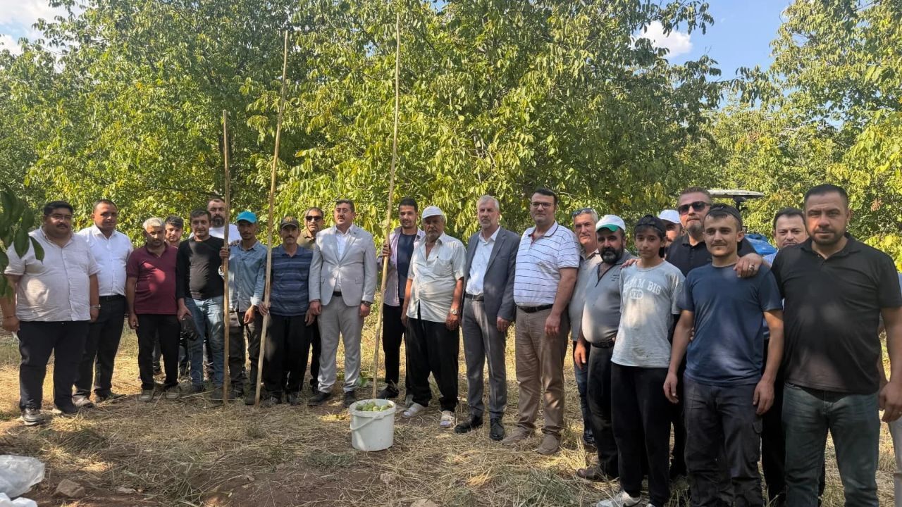 Başkan Sivri; “Çiftçinin bir yıllık emeği boşa gidiyor”