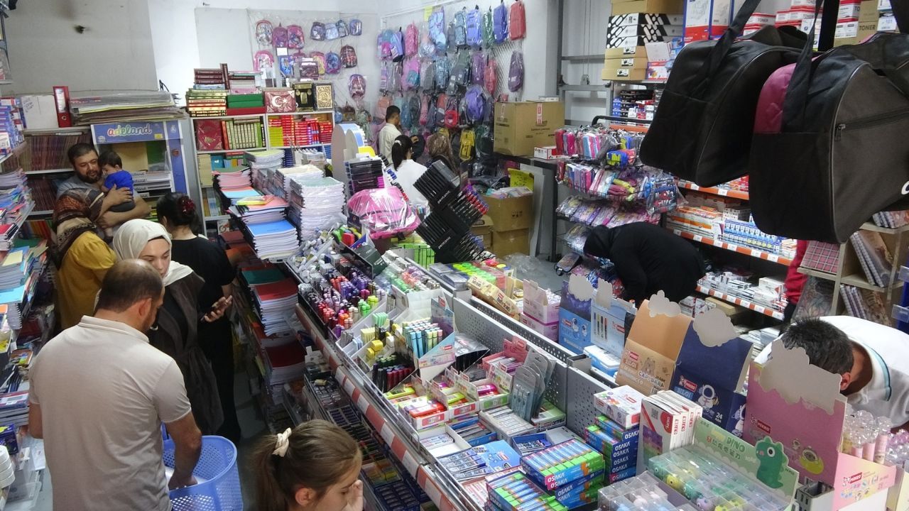 Okullar açılıyor, kırtasiyelerde hareketlilik başladı