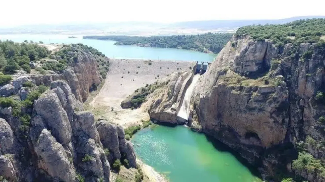 Kartalkaya Barajimiza Su Takviyesi Saglayacak 460 Milyon M3 Su Tutma Kabiliyeti Olan Cetintepe