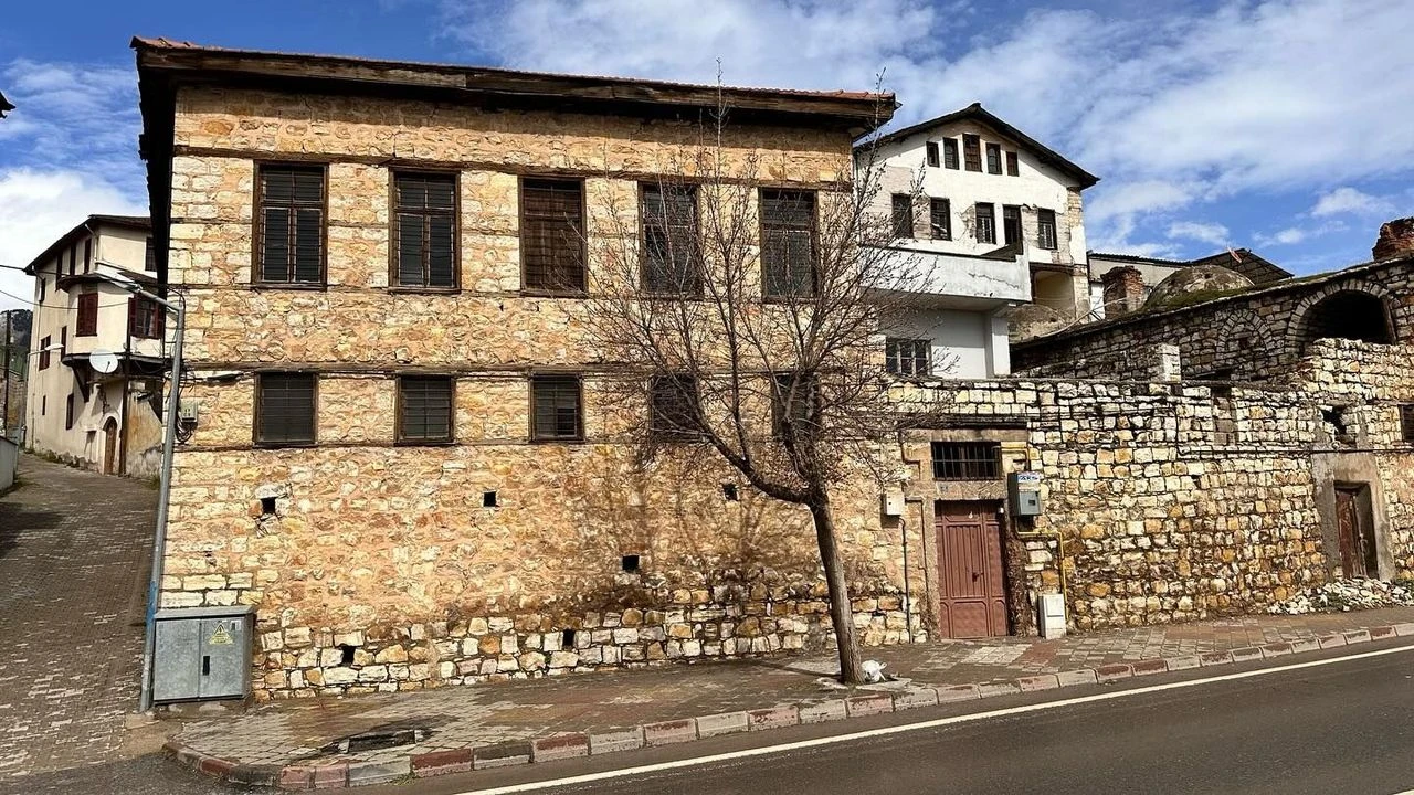 Konak Kapak-1
